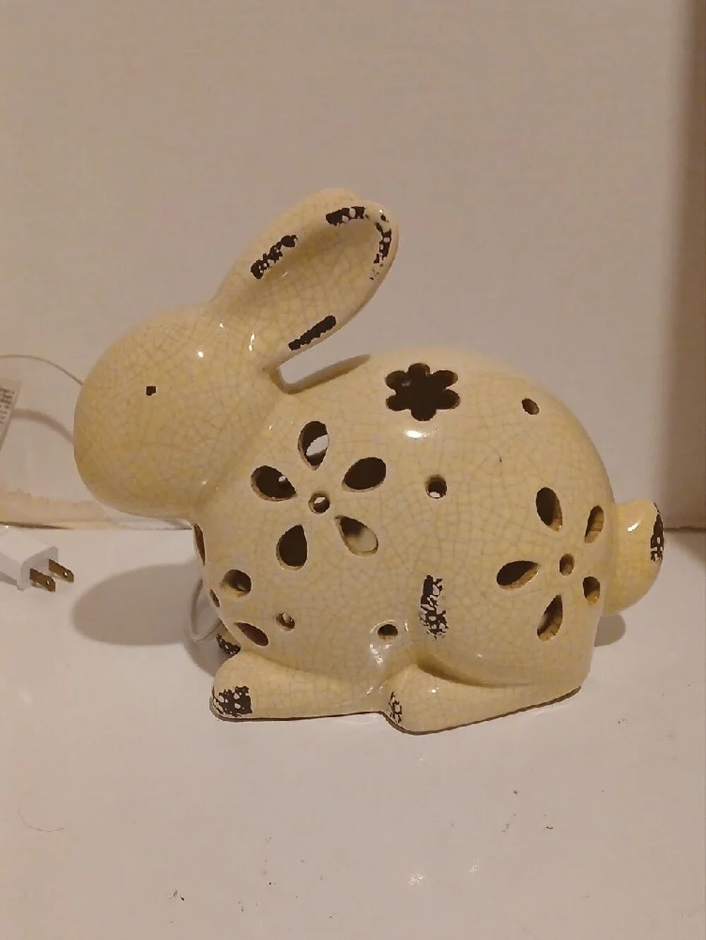 Cracker Barrel charming ceramic